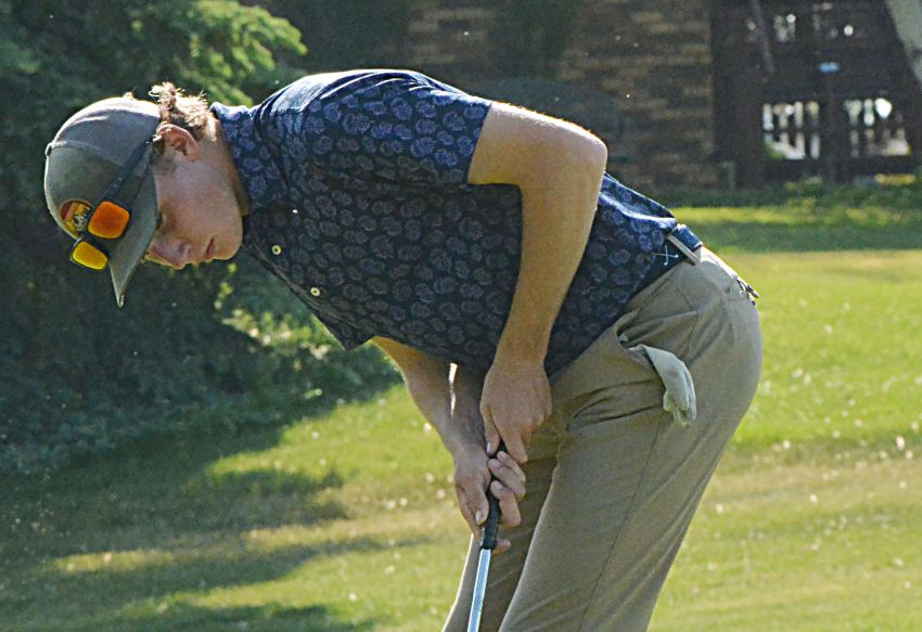 State Golf Roundup - McIntosh's Wyatt Larson fires a 74, leads Class B boys golf tourney